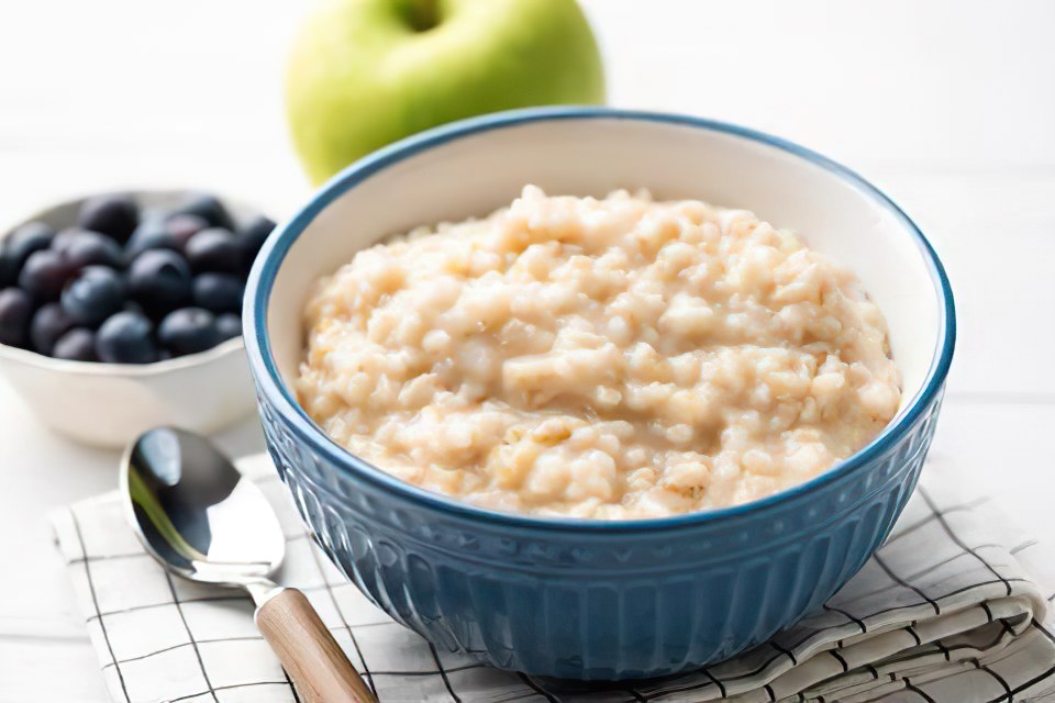 Oat Porridge with Peanut Spread